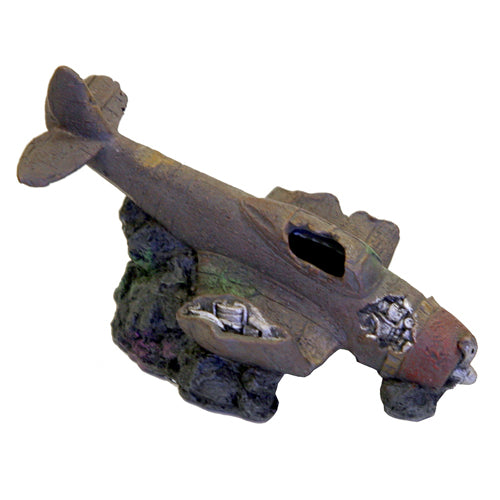 Avion coulé de la Seconde Guerre mondiale avec grotte