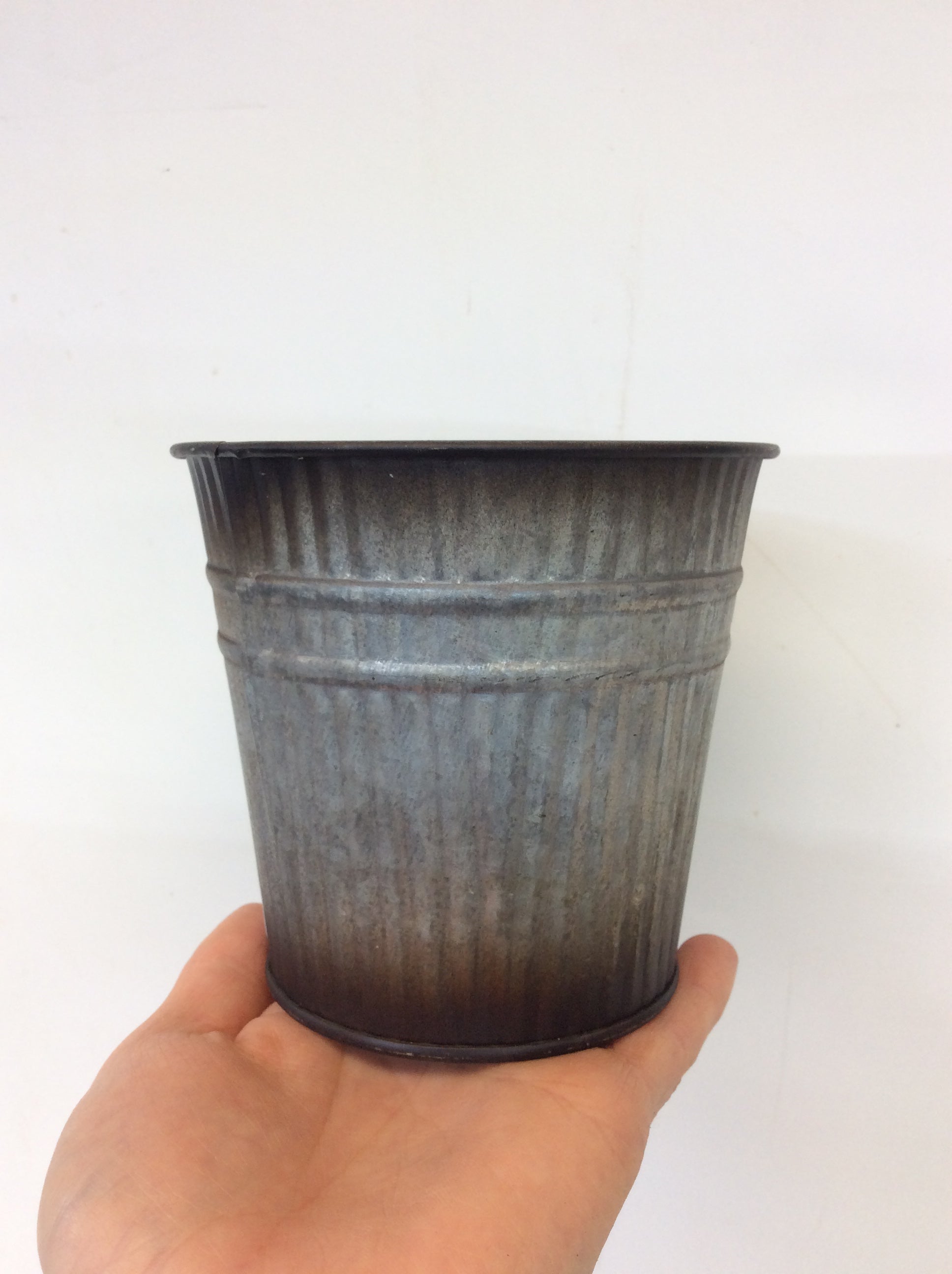 Seau Maya en fer blanc sans poignées