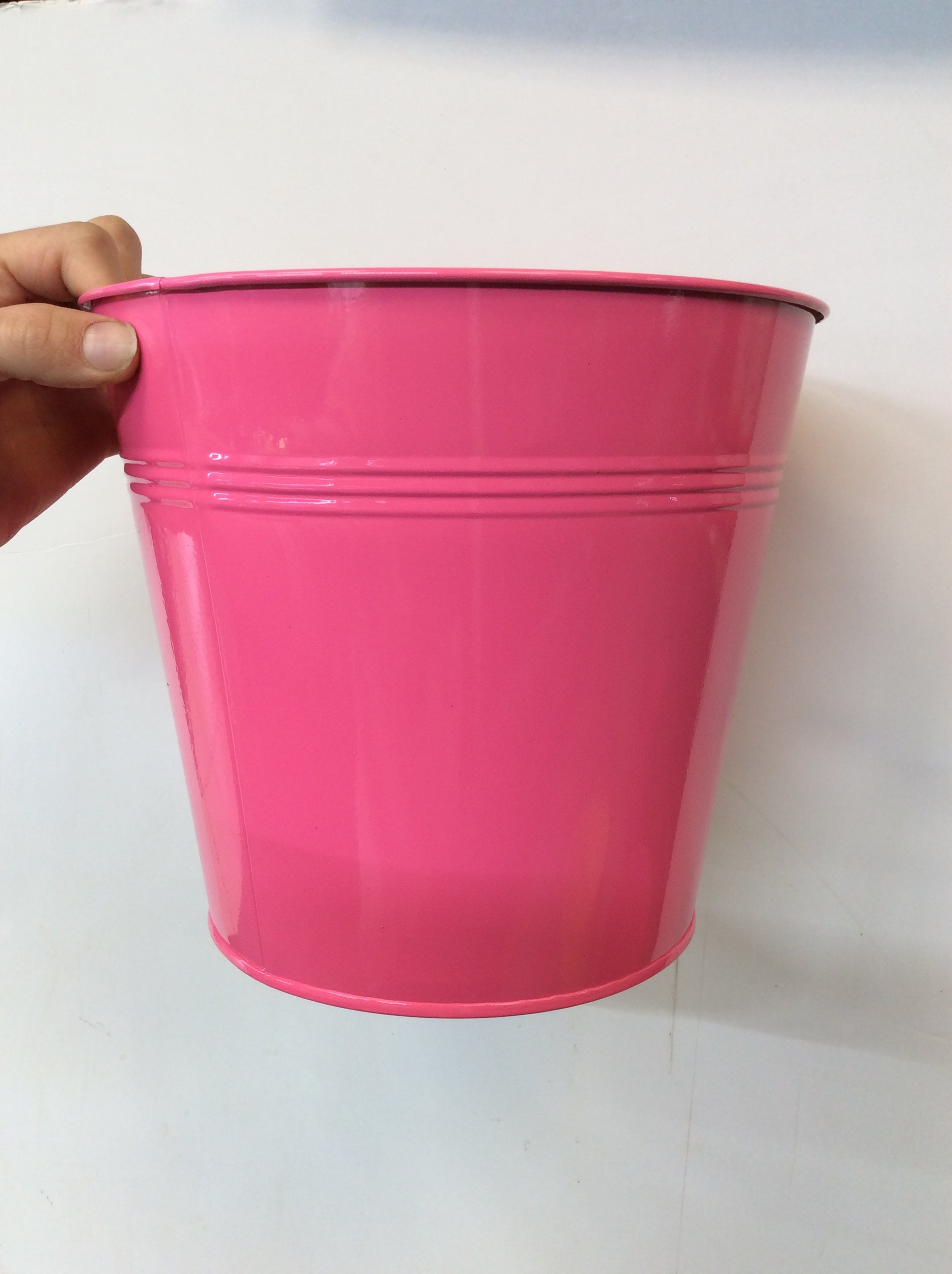 Jardinière ronde en étain de 20 cm